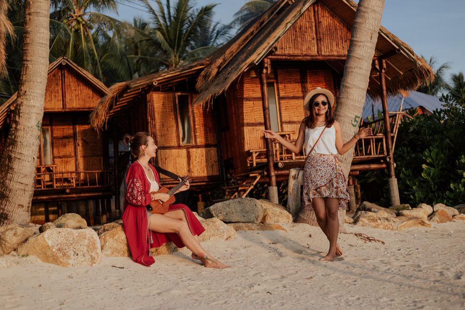 Beautiful Coastal Escapes Perfect for Relaxing Travel Experiences featured