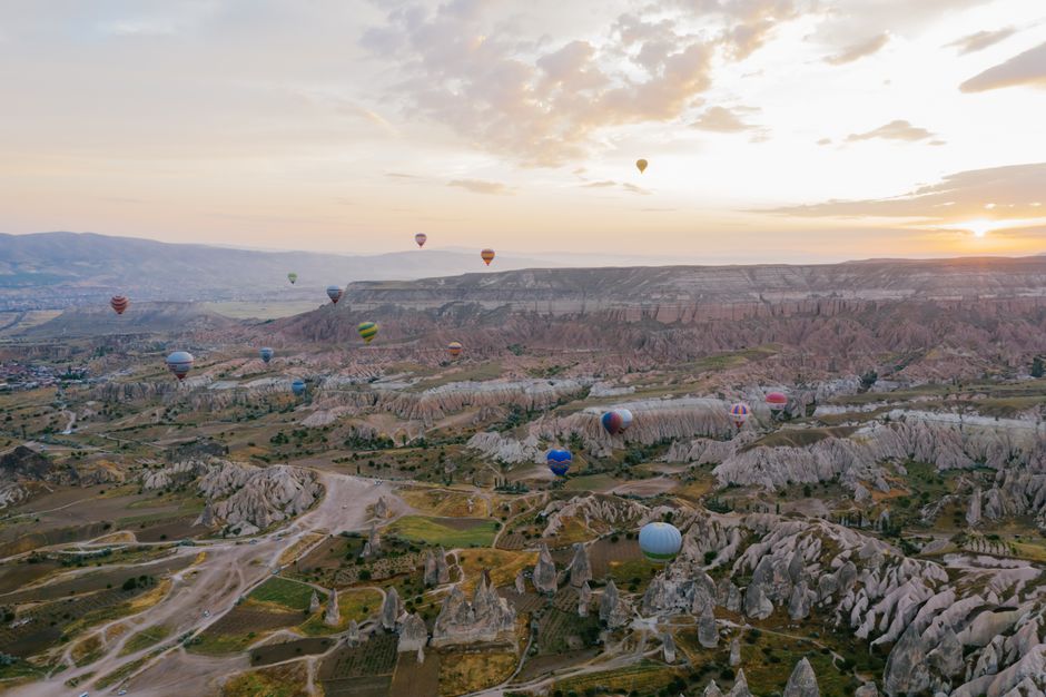 Unforgettable Travel Journeys Across Beautiful World Regions